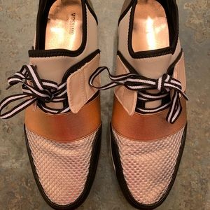 💗Color Block Sneakers Size 10💗